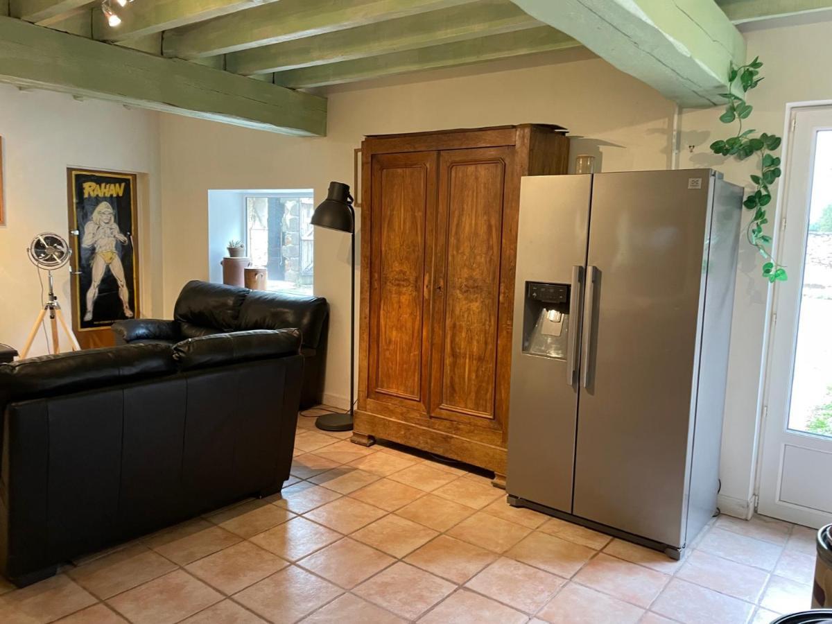 Ferme Gite Equestre En Charente 콩폴랑 외부 사진