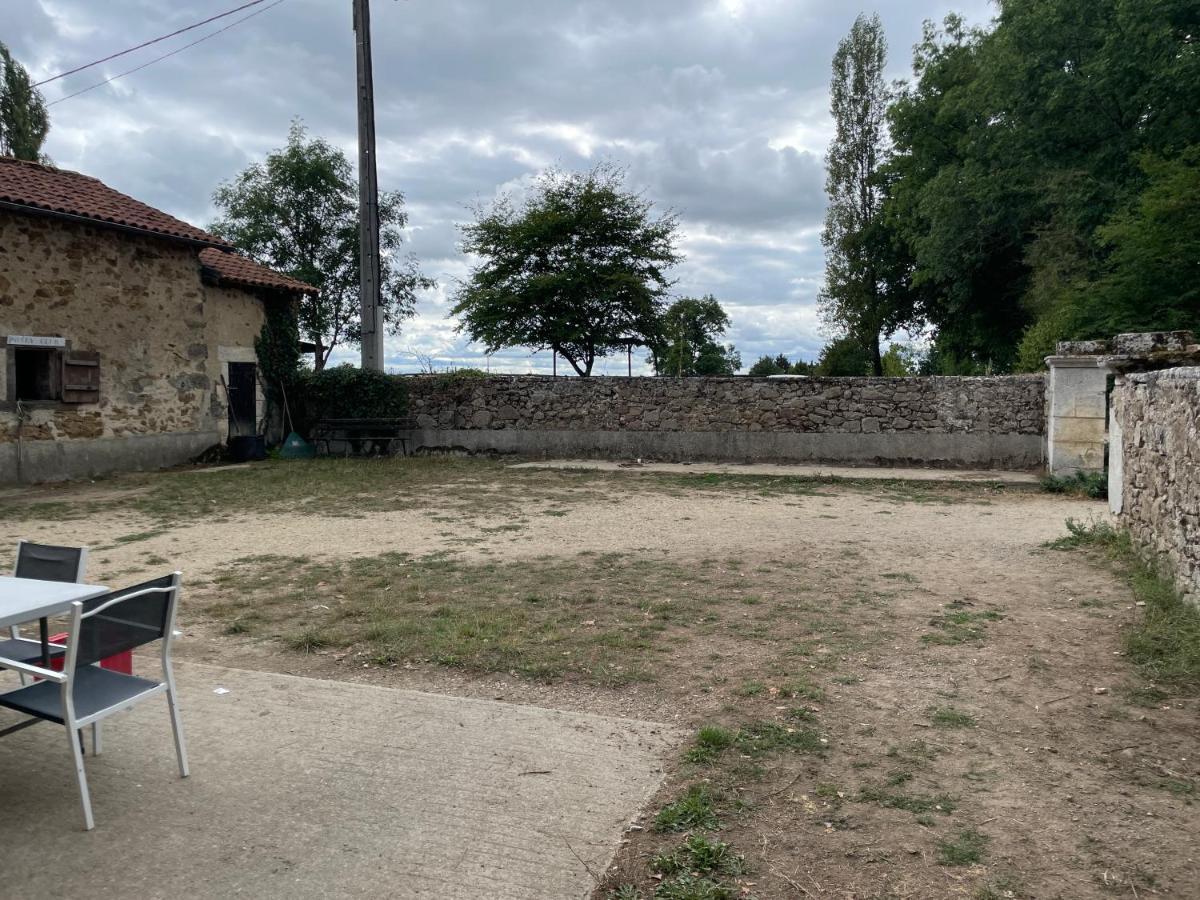 Ferme Gite Equestre En Charente 콩폴랑 외부 사진